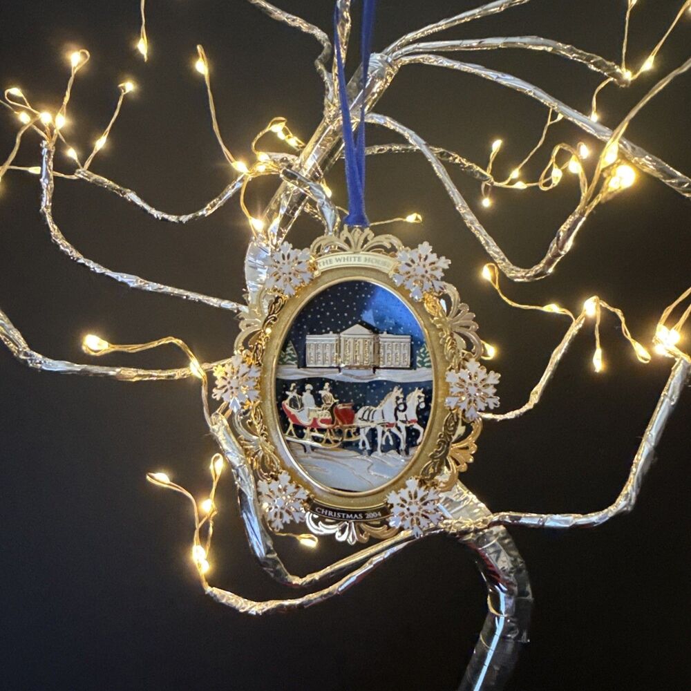 2004 White House Historical Association Christmas Ornament w/ Box & Insert